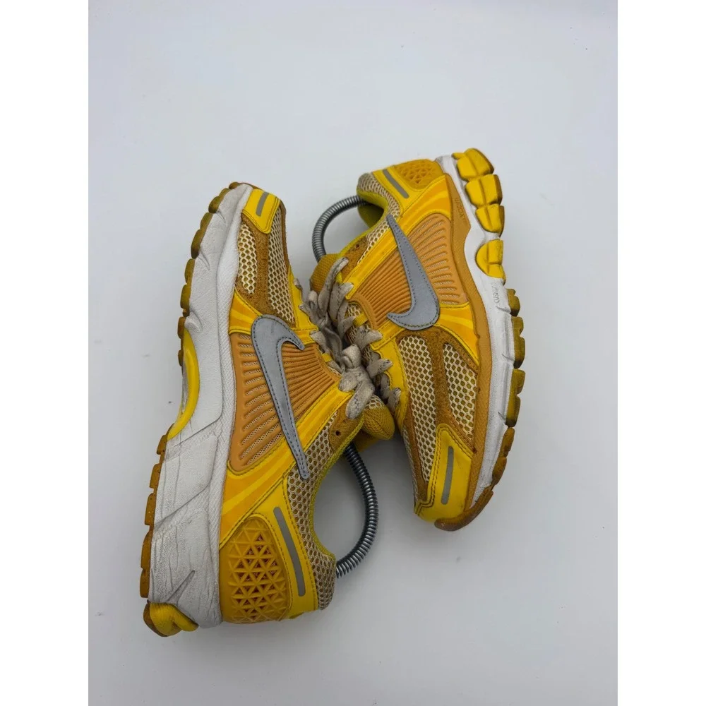 Nike Zoom Vomero 5 Yellow Ochre Silver Mens 5 Women 6.5 FJ4453-765 Running Shoes
